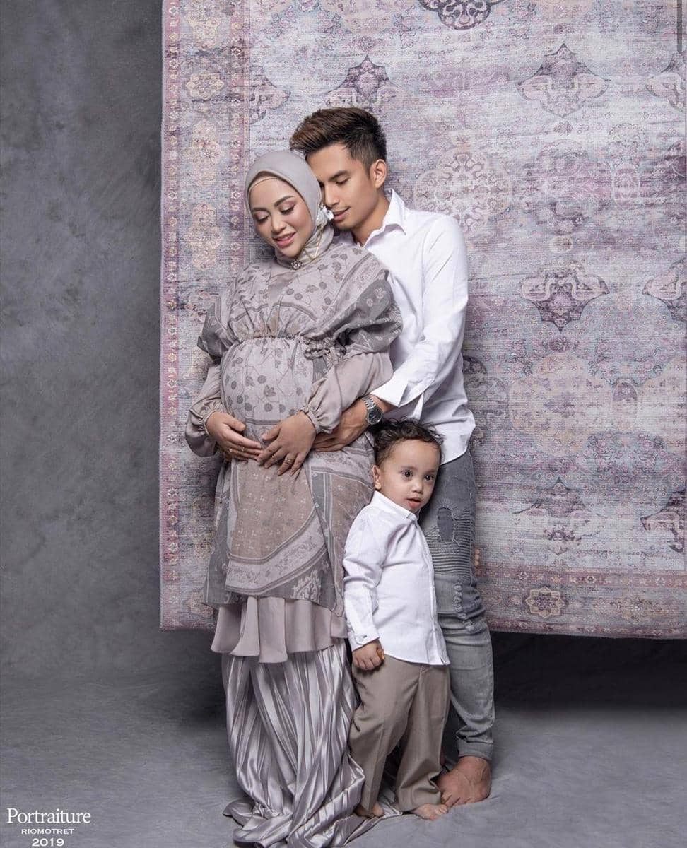 instagram.com/rachelvennya