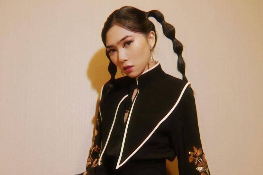 instagram.com/isyanasarasvati