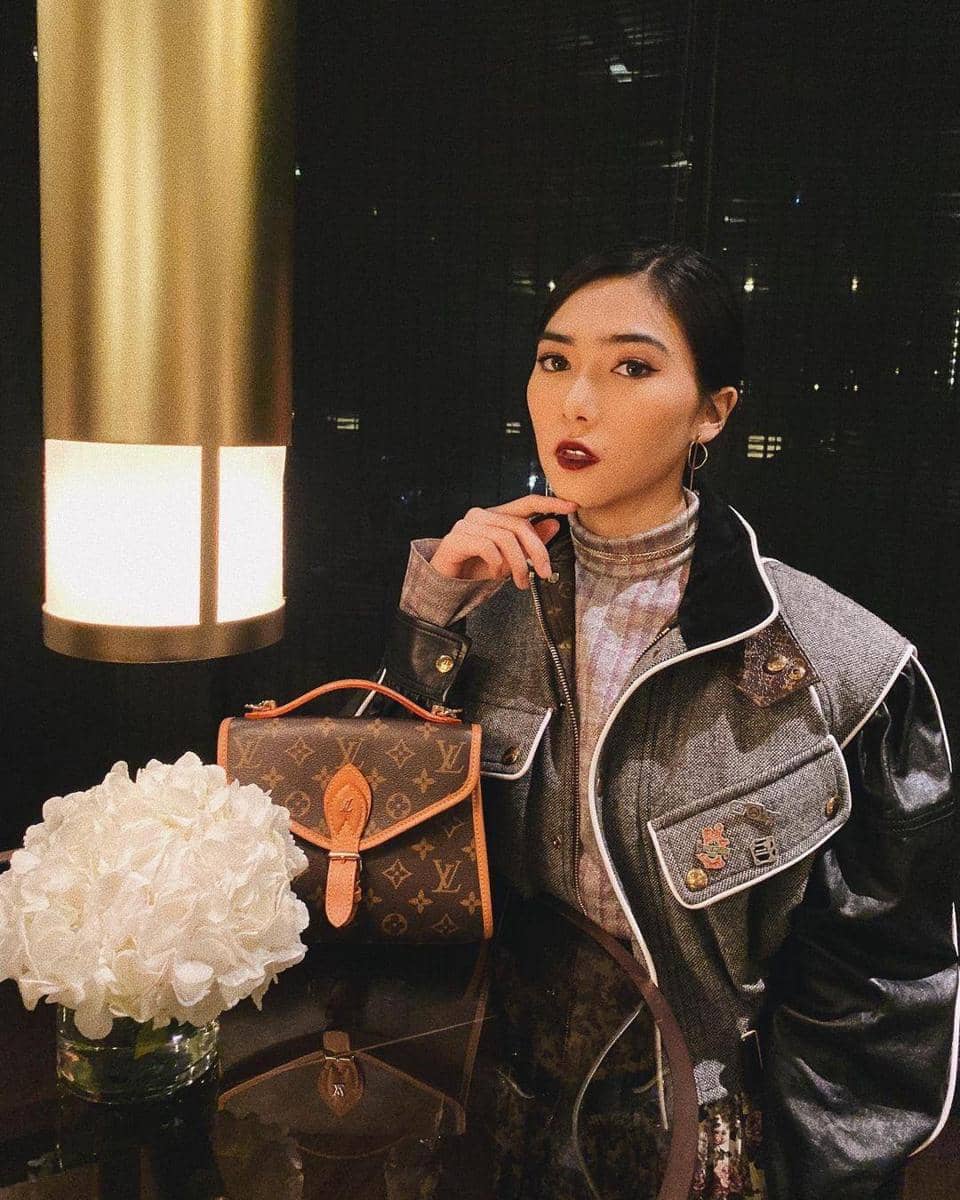 instagram.com/isyanasarasvati