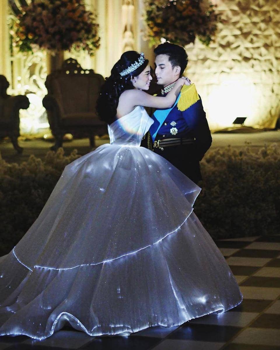 instagram.com/rachelvennya