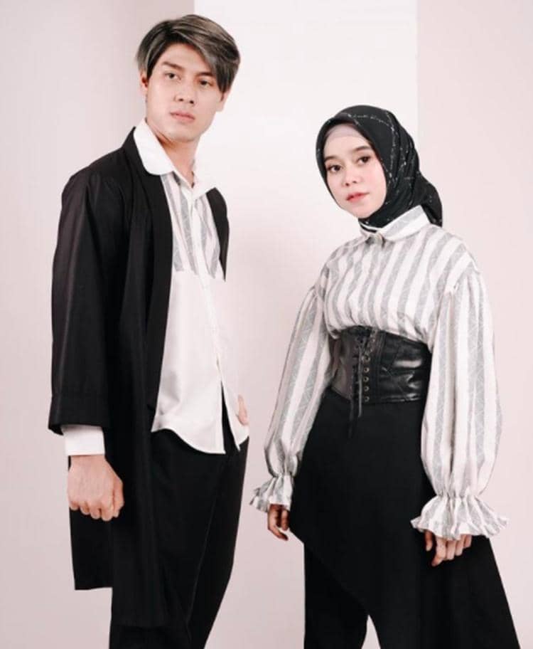 Instagram.com/sidelinelabel