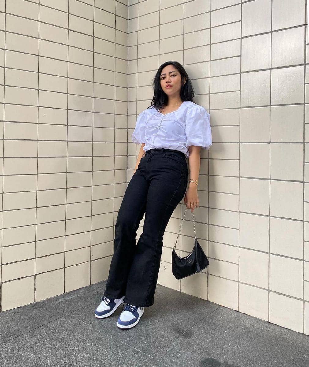 instagram.com/rachelvennya