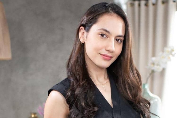 Instagram.com/pevpearce