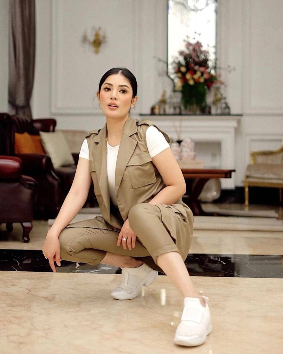 instagram.com/nindyparasadyharsono