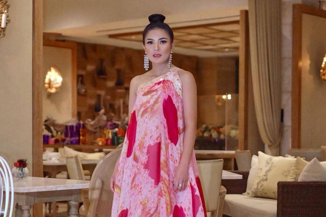 instagram.com/nindyparasadyharsono