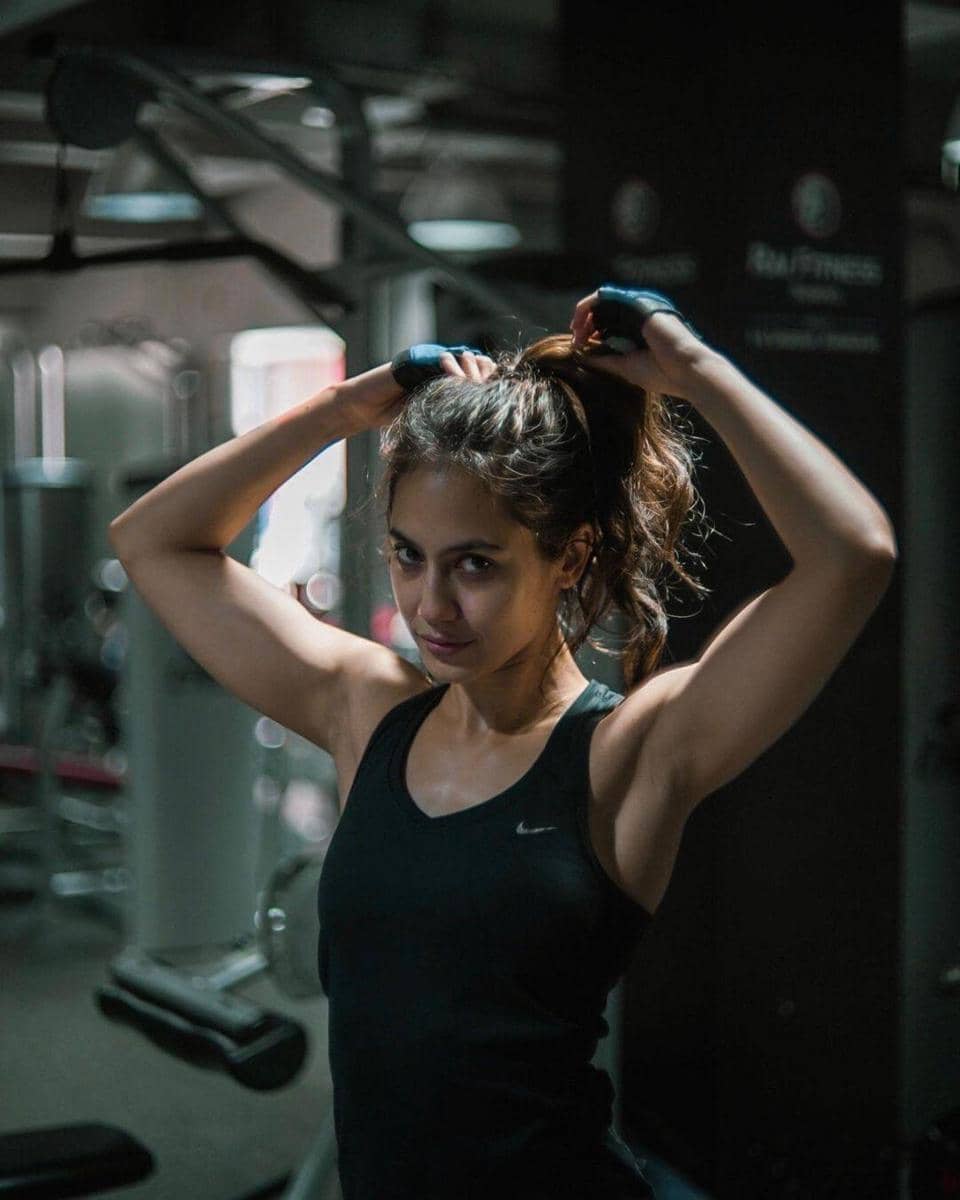 instagram.com/pevpearce