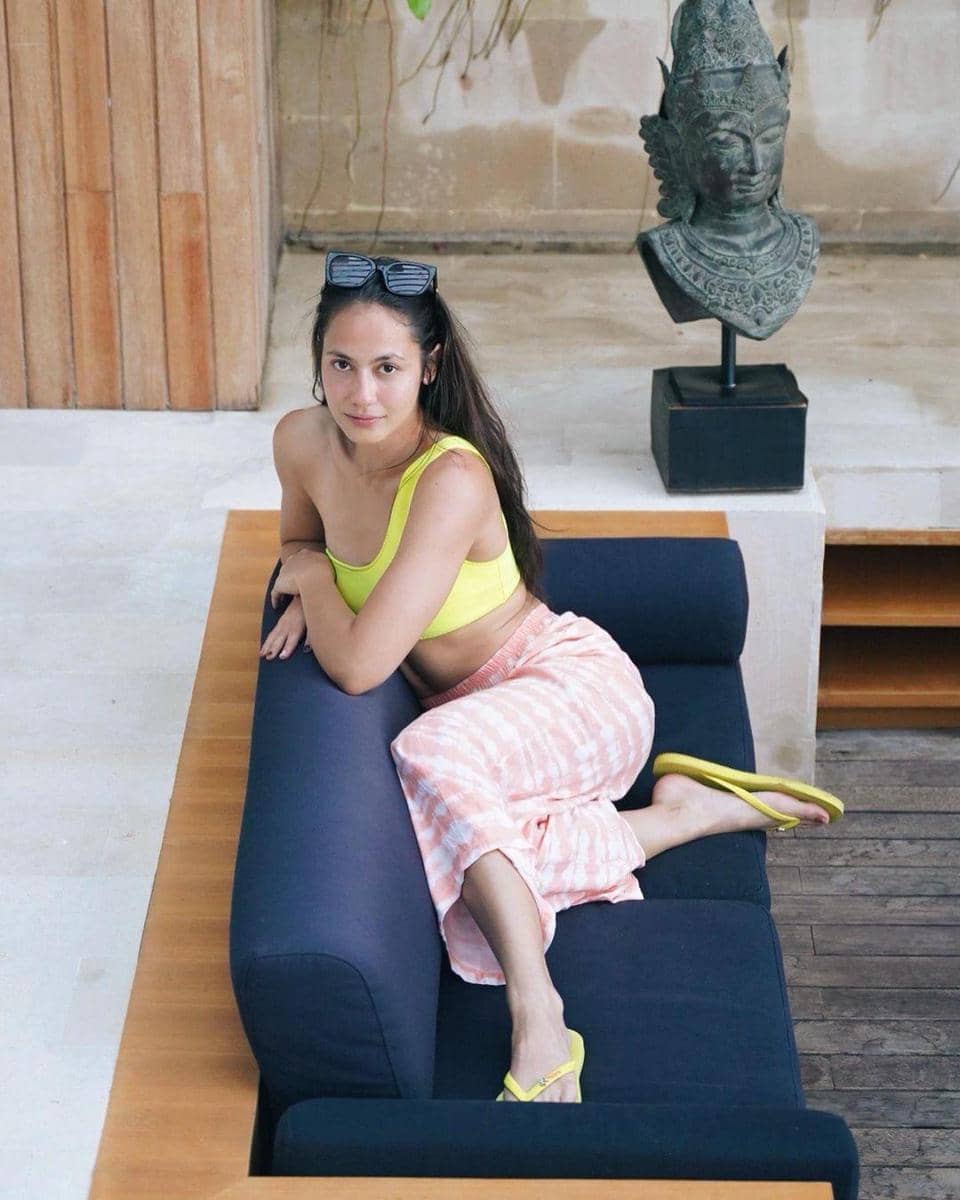 instagram.com/pevpearce