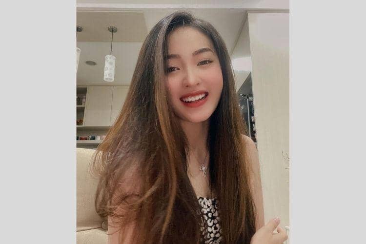 instagram.com/natashawilona12/