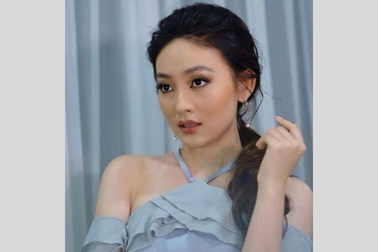 instagram.com/natashawilona12/