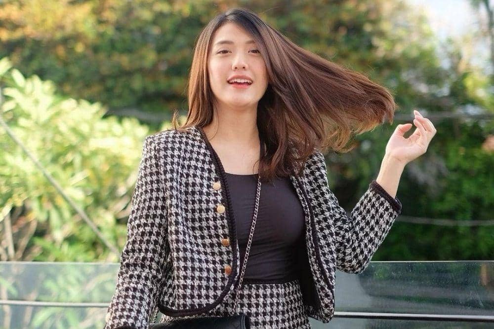 instagram.com/anissaaziza