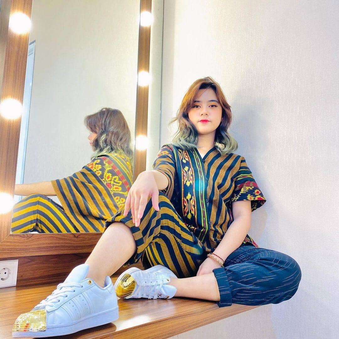 instagram.com/zivamagnolya