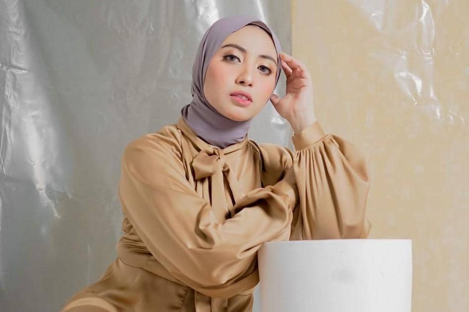 instagram.com/vickyalaydrus