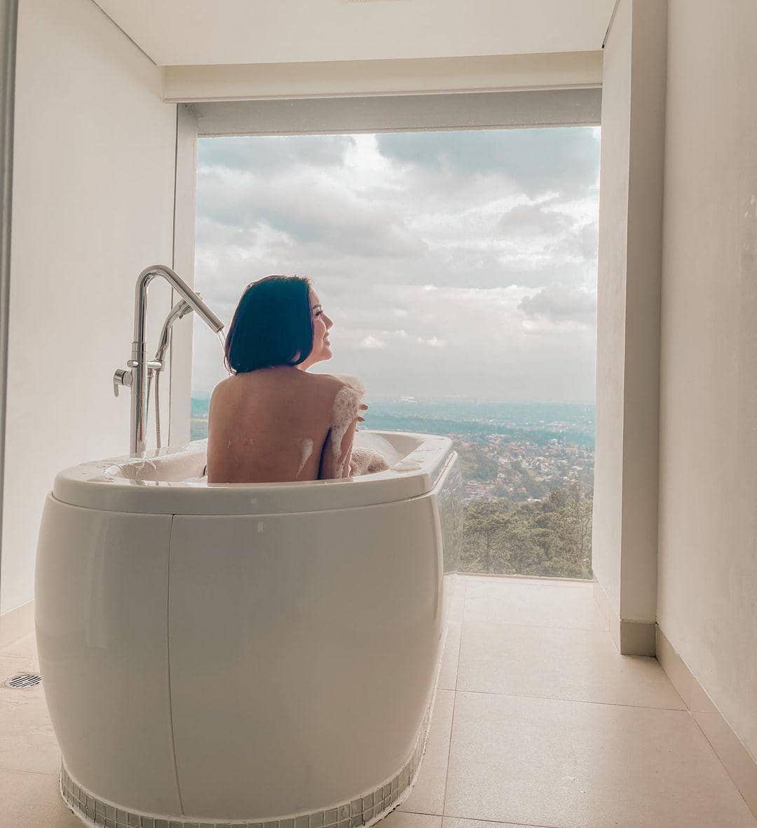 instagram.com/millencyrus