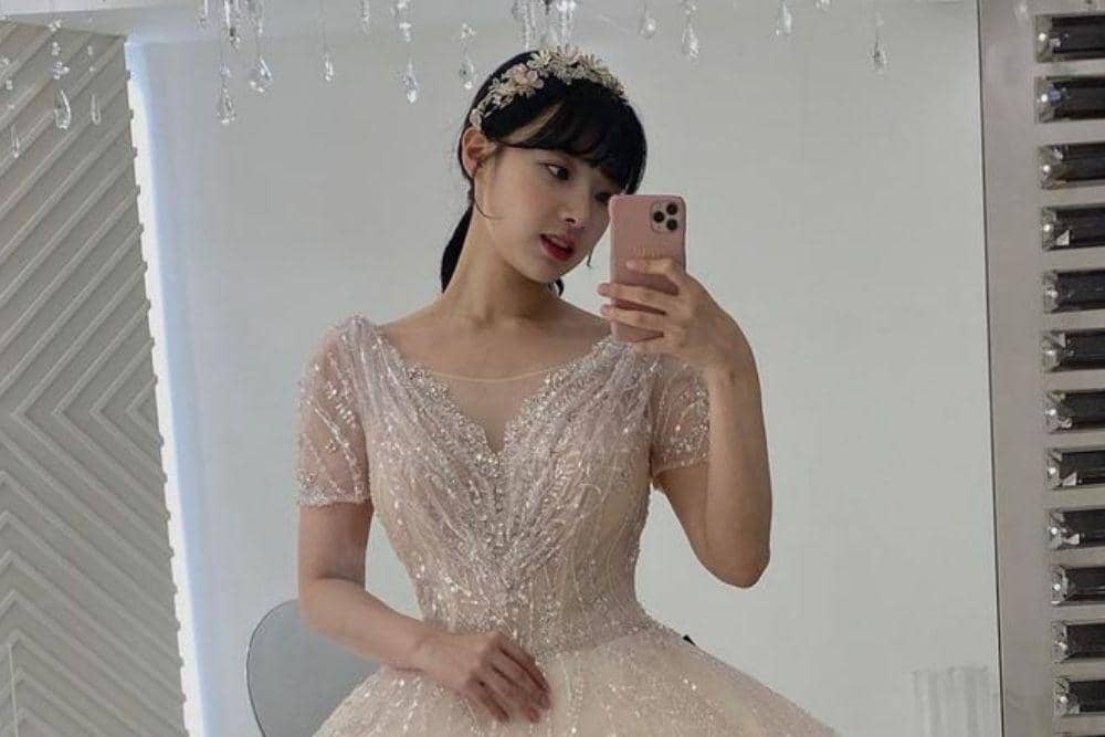 instagram.com/hyun.joo_lee