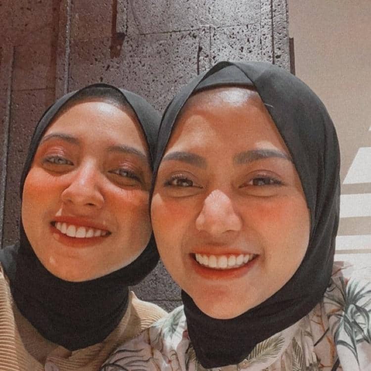 Instagram.com/rachelvennya