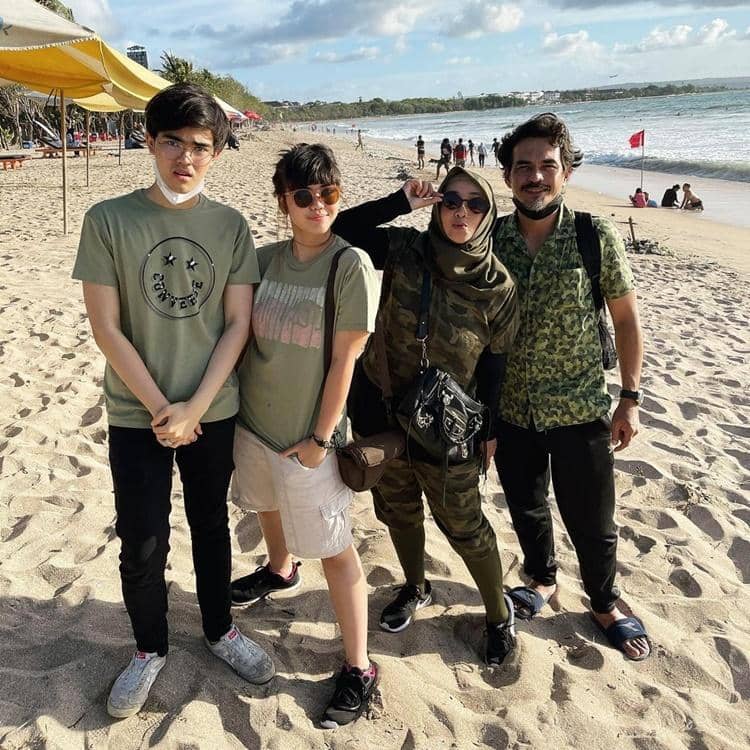 Instagram.com/rinagunawan74