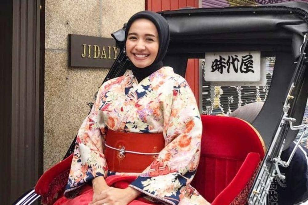 instagram.com/laudyacynthiabella