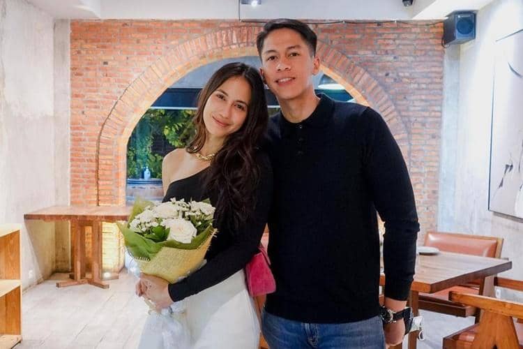 Instagram.com/pevpearce