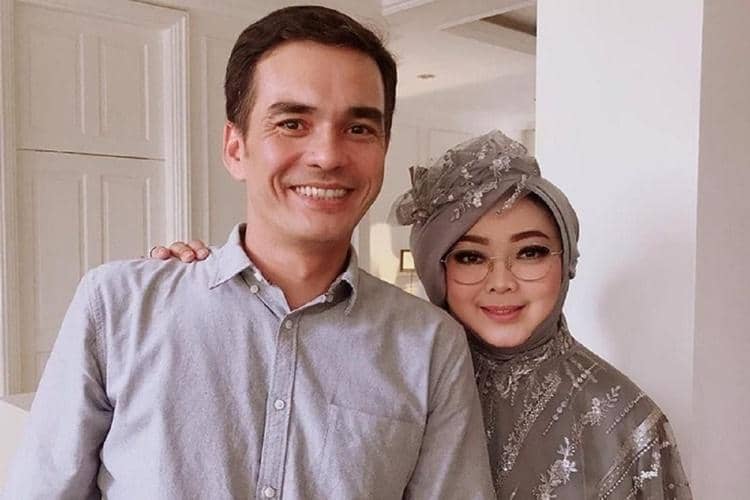 Instagram.com/rinagunawan28