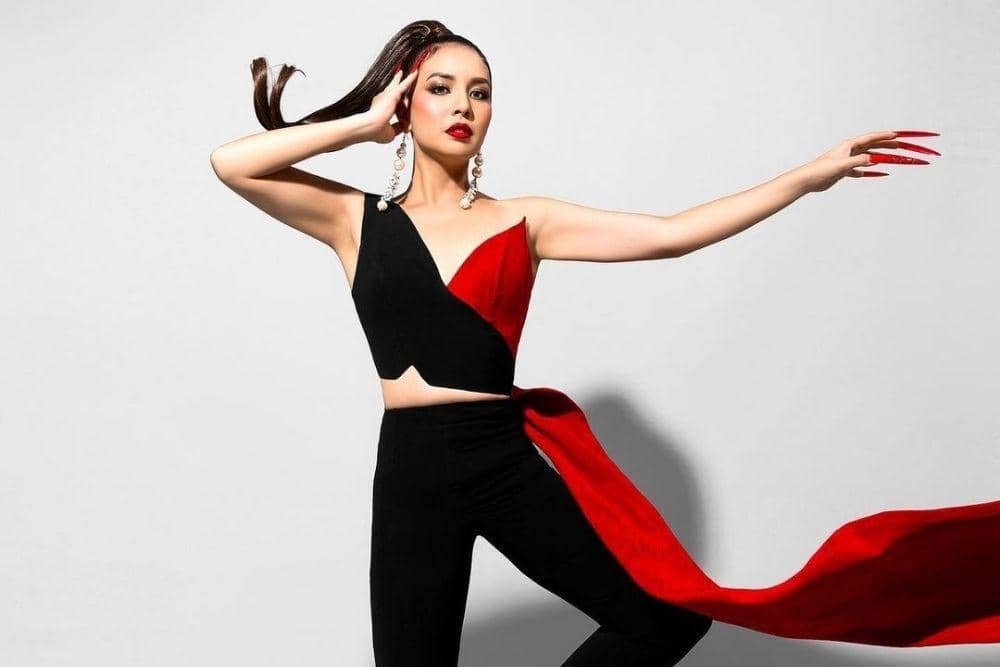 instagram.com/tya_ariestya