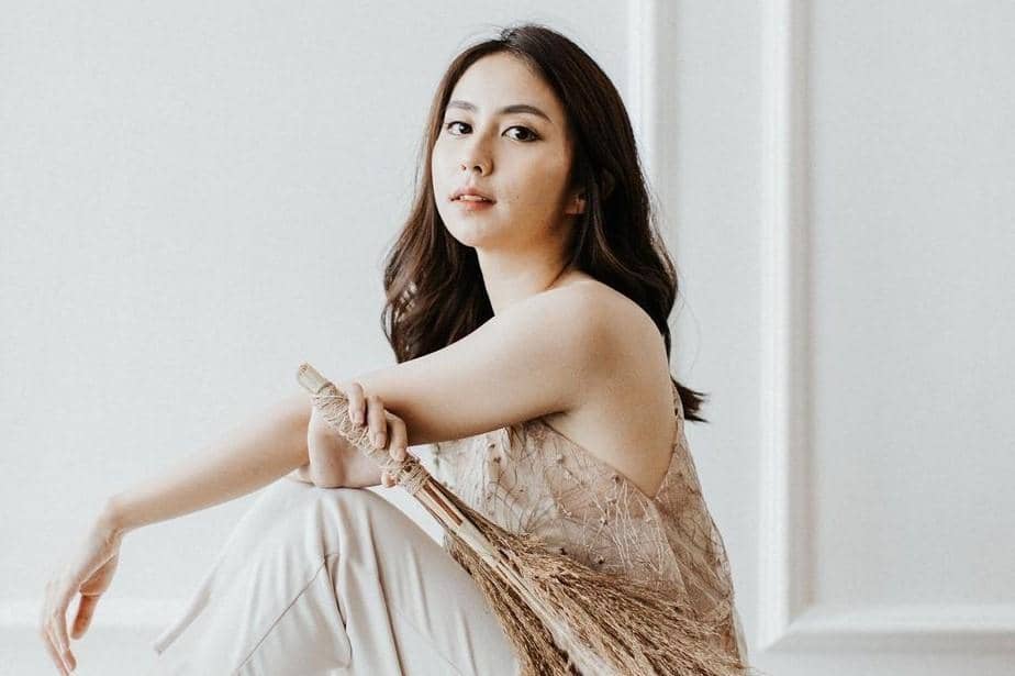 instagram.com/clairineclay