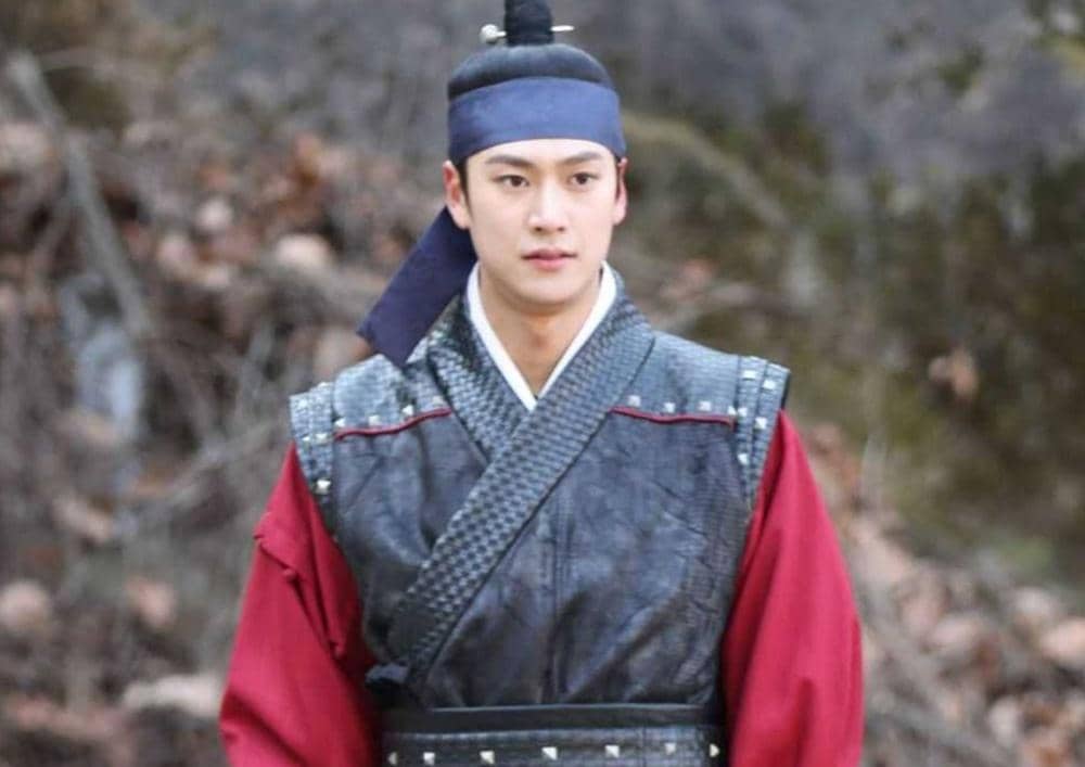 Instagram.com/10042n00