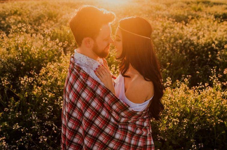 Agar Makin Hangat, Ini 7 Jenis Keintiman untuk Mempererat Hubungan