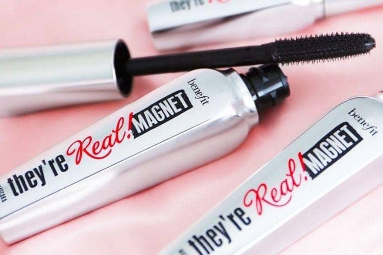 instagram.com/benefitcosmetics/