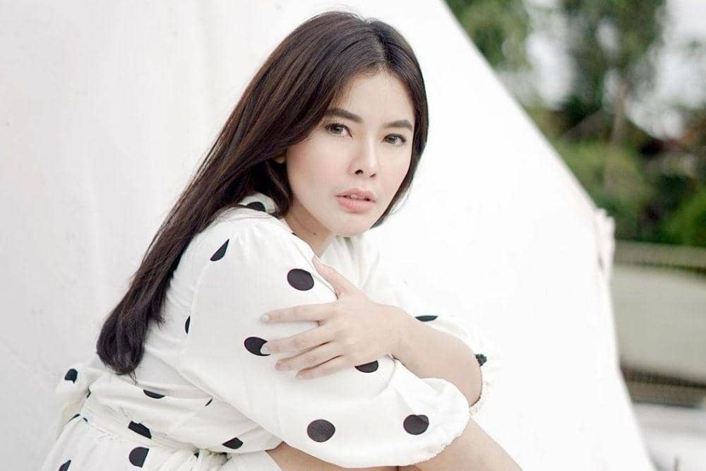 instagram.com/elviacerolline