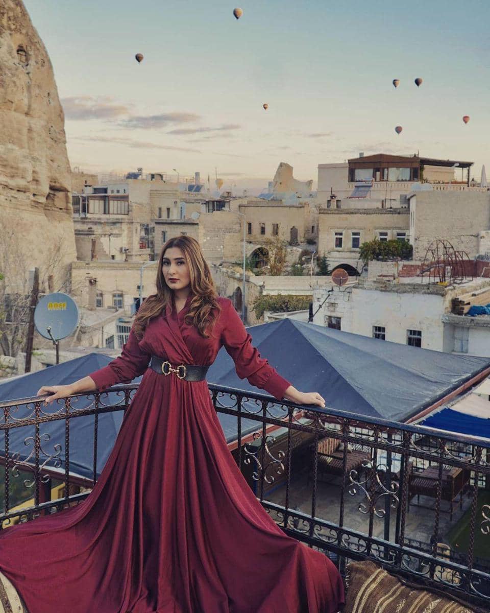 instagram.com/tanianadiraa