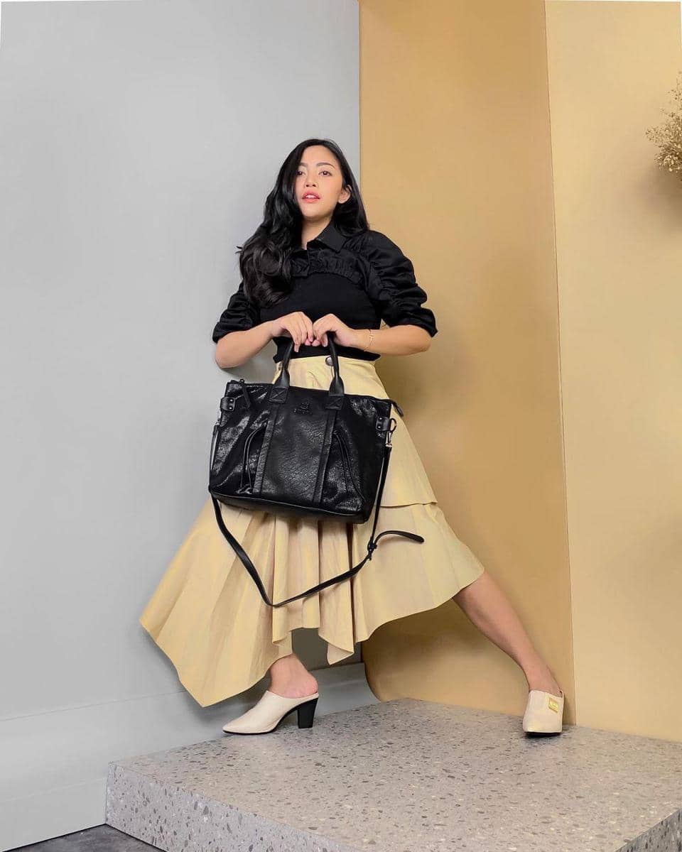 instagram.com/rachelvennya