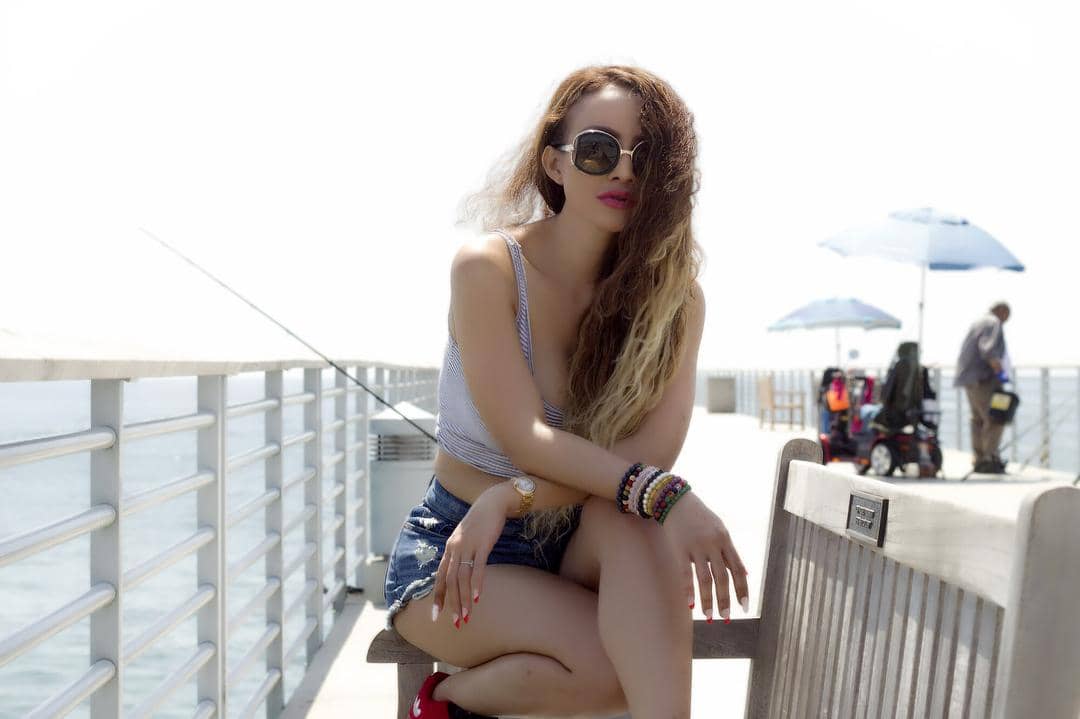 Instagram.com/queenalona_sexyangel