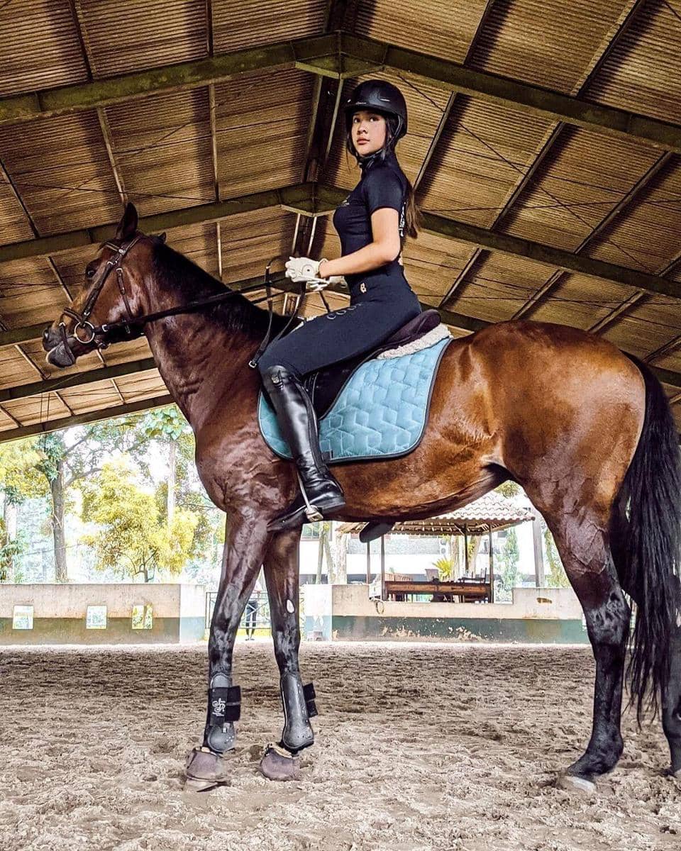 instagram.com/anyageraldine