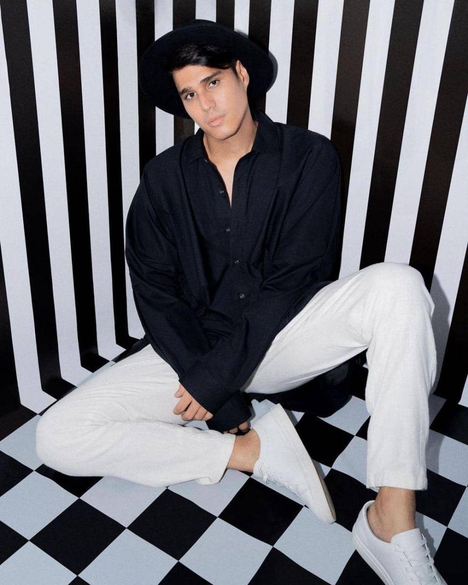 Instagram.com/mischach