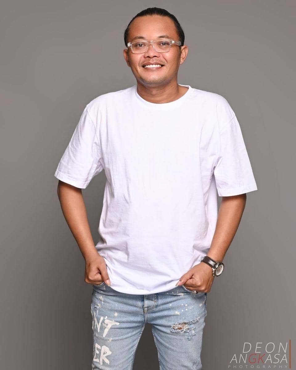 instagram.com/nathalieholscher