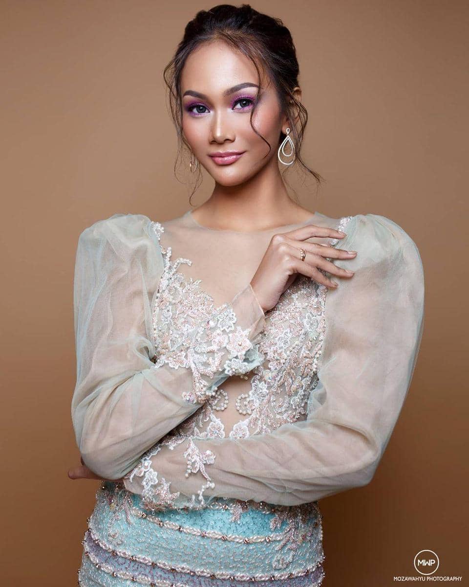 Instagram.com/aurrakharisma