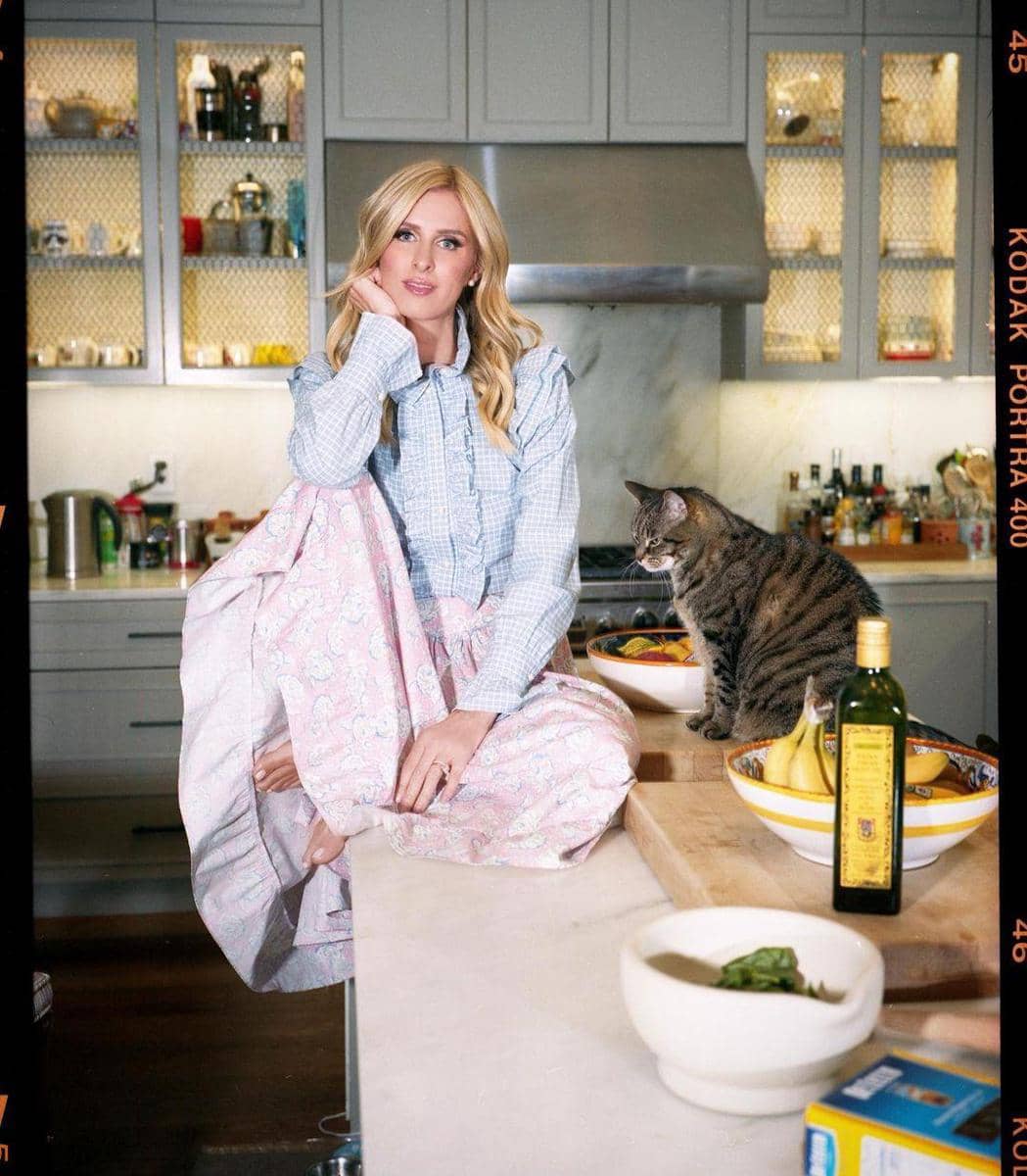 instagram.com/nickyhilton