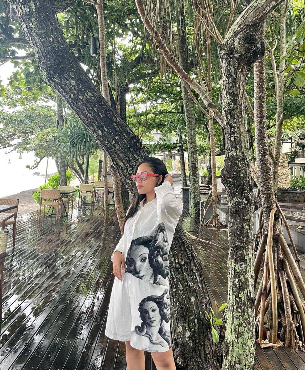 instagram.com/rachelvennya