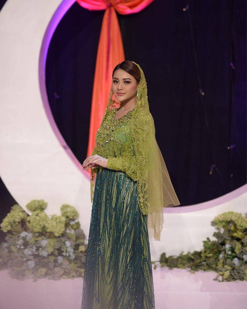 instagram.com/aurelie.hermansyah