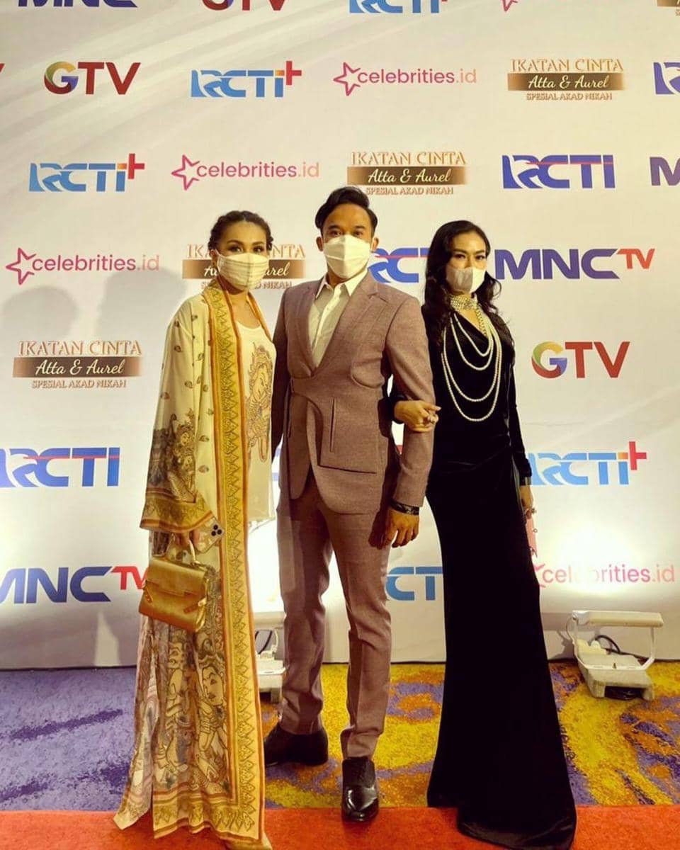 instagram.com/ayutingting92