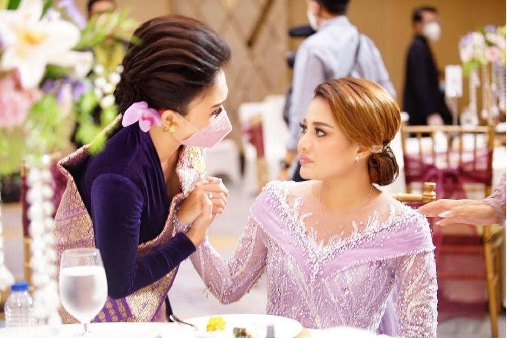 instagram.com/yunishara36