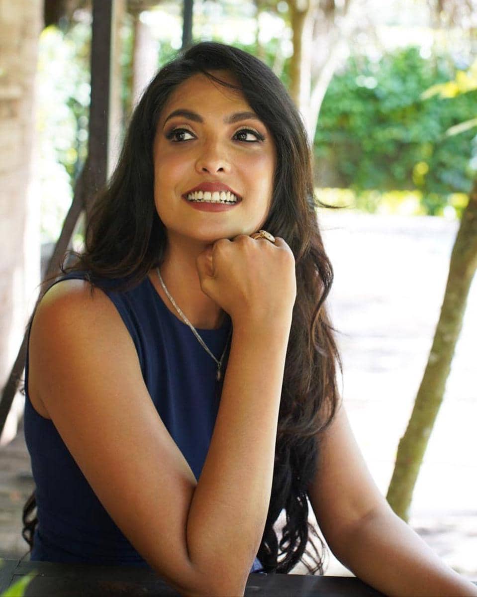 instagram.com/caroline_jurie_official