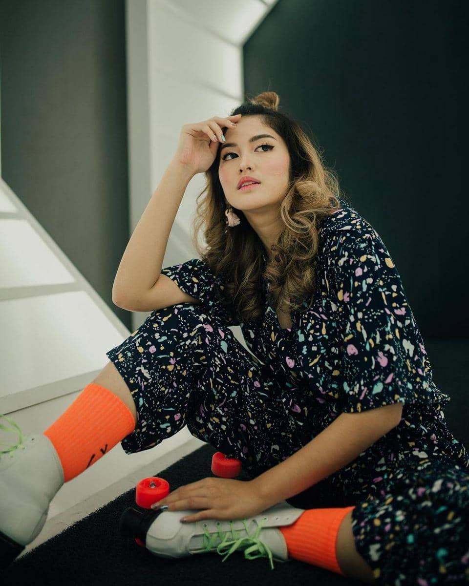 instagram.com/ochi24