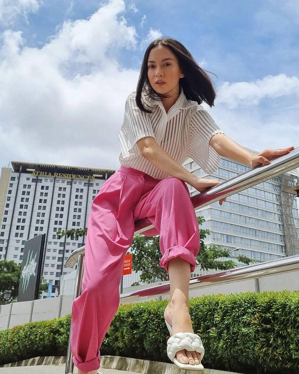 instagram.com/karinadila8921