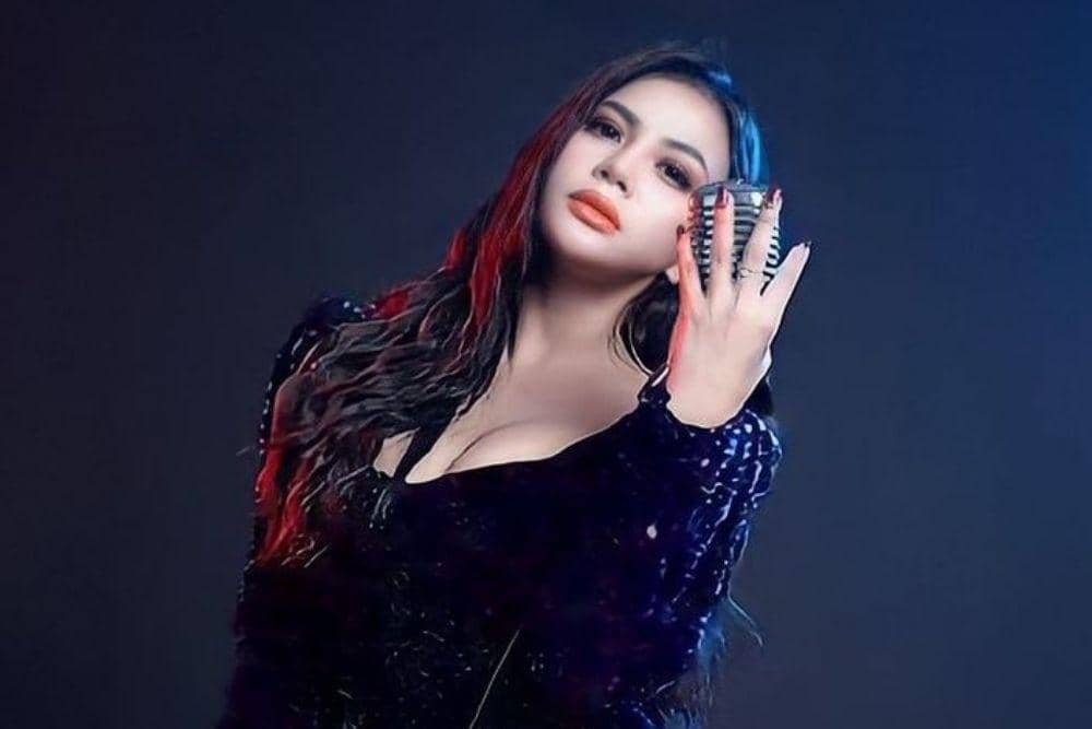 instagram.com/erni_tisya