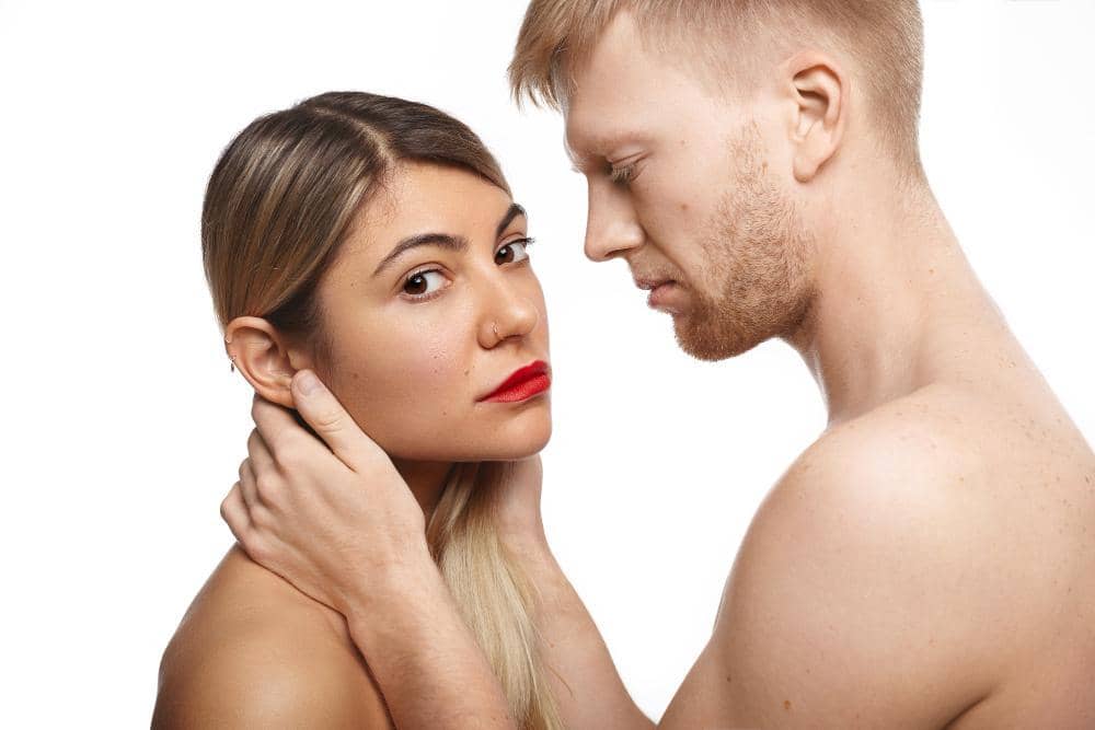 freepik.com/shurkin_son