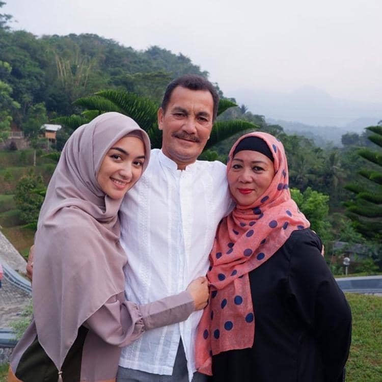 Instagram.com/yanny_christiany