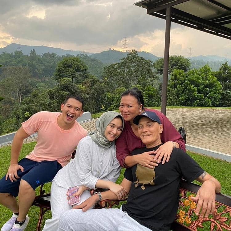 Instagram.com/yanny_christiany