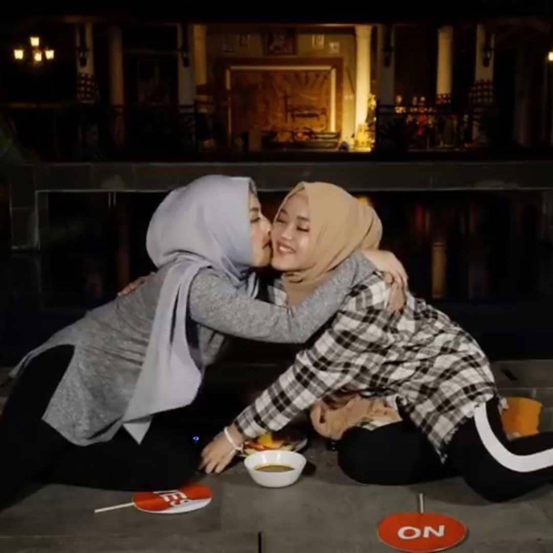 Instagram.com/nathalieholscher