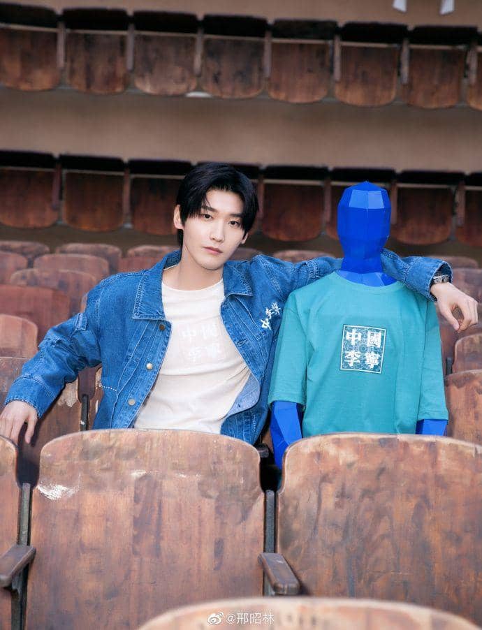 Weibo.com/u/2608419283